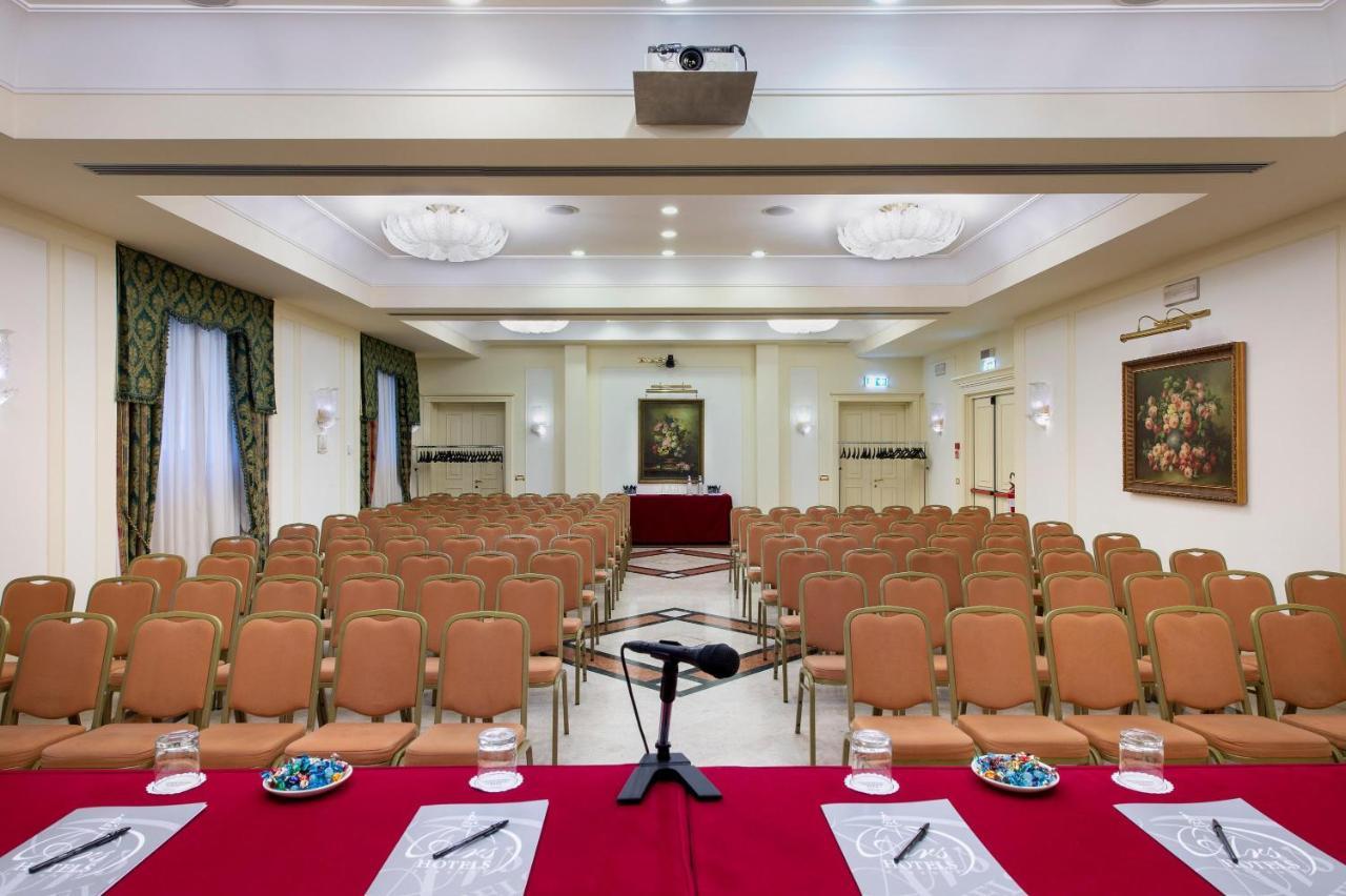 Grand Hotel Adriatico Florence Luaran gambar